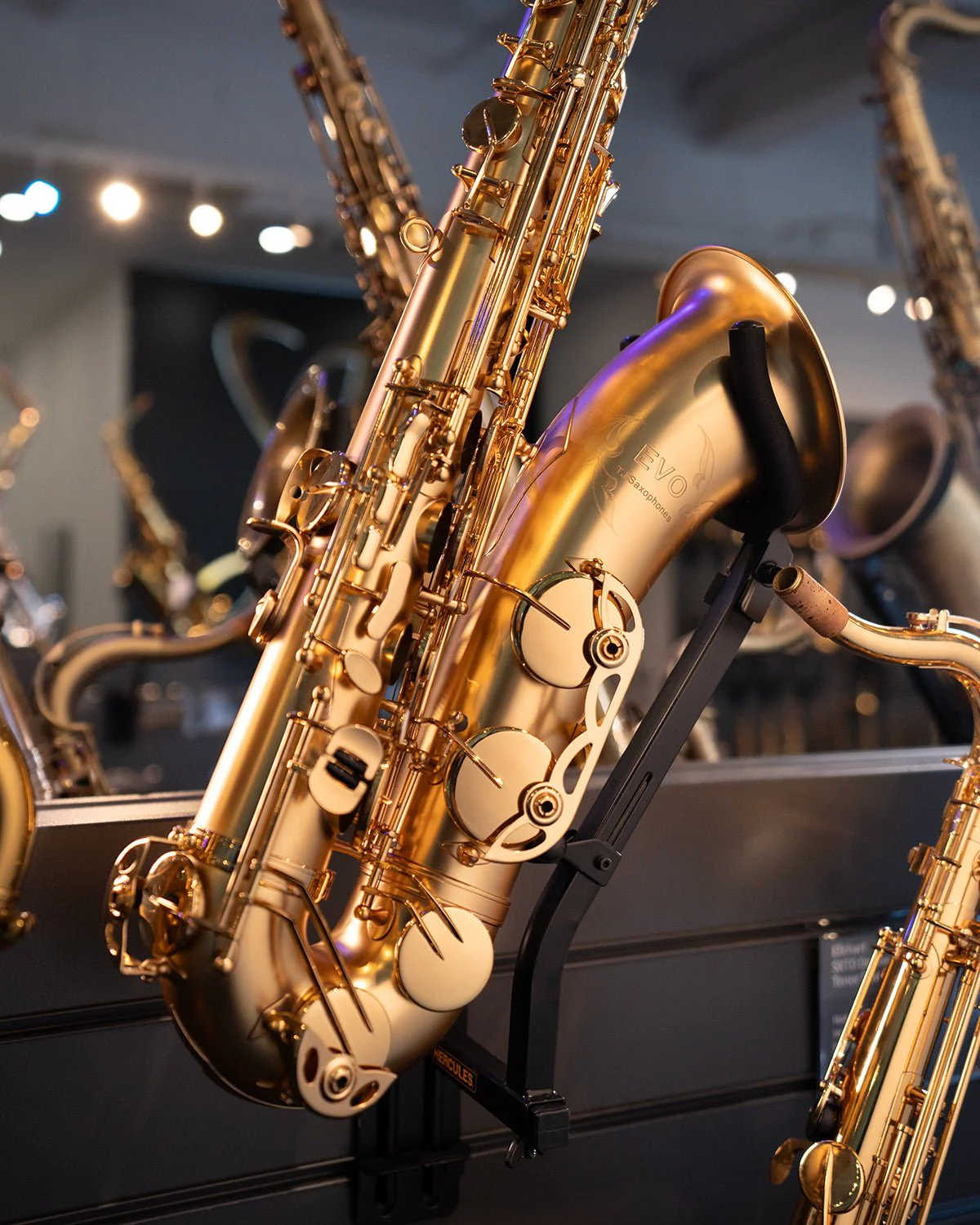 Trevor James - EVO Tenor Sax - Matt Gold Lacquer - Image 2